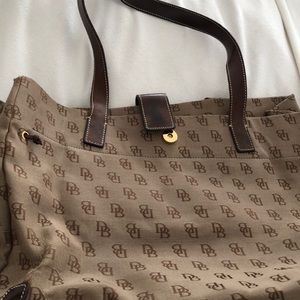 Dooney and Bourke signature tote